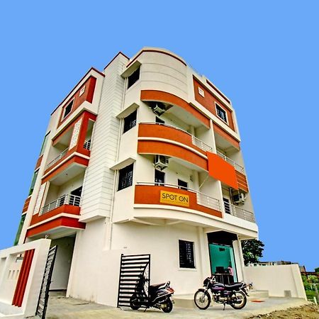 Oyo Vrindavan Inn Nagpur Exterior foto